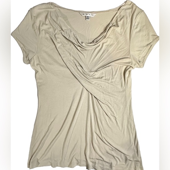 Cabi Tan Front Twisted Blouse Scoop Neck Short Sleeve Size Med Pre- Owned - Picture 1 of 8